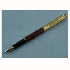Picture of Wing Sung 840 Red and Gold Plated Fountain Pen Fine Nib